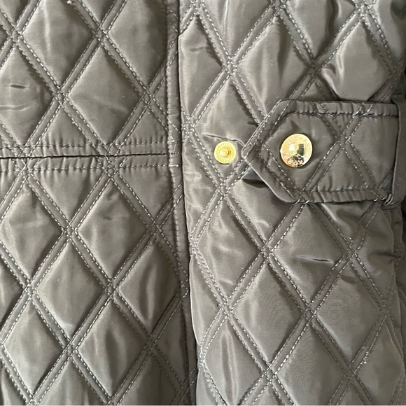 Michael Kors Women’s Quilted Jacket, Large, Olive with gold hardware - Picture 7 of 7